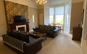 Beautiful & Bright 2 Bed Flat Murrayfield